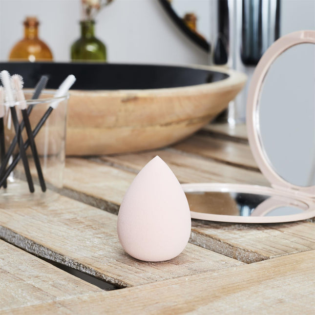 Maiga kosmētikas sūklīša make-up uzklāšanai 4 veidi