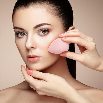 Maiga kosmētikas sūklīša make-up uzklāšanai 4 veidi