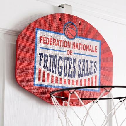 Basketbola grozs netīrajai veļai