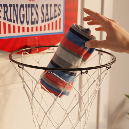 Basketbola grozs netīrajai veļai