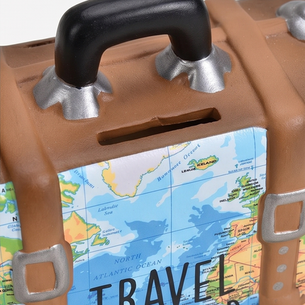 Krājkasīte “Travel the World” – keramikas koferis ar kartes dizainu