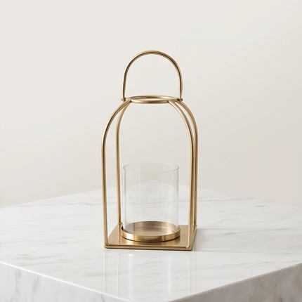 Zelta metāla laterna ar stikla cilindru – elegants sveču turētājs / dekors (34 cm)